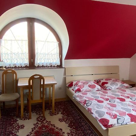 Penzion Rosnicka Liesek Трстена Экстерьер фото